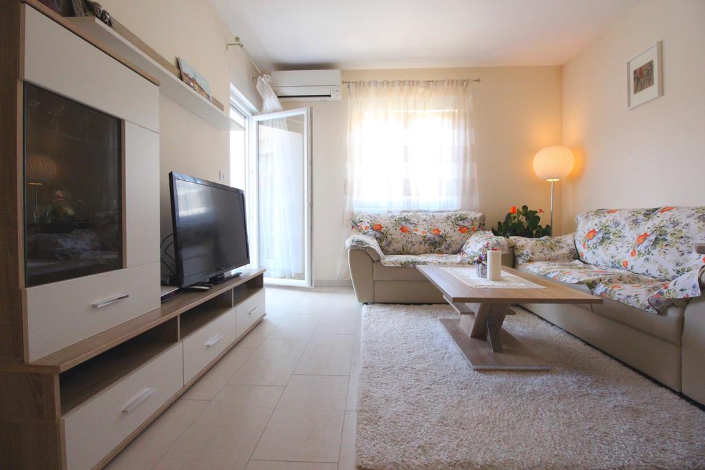Apartment Brigite 罗维尼 外观 照片
